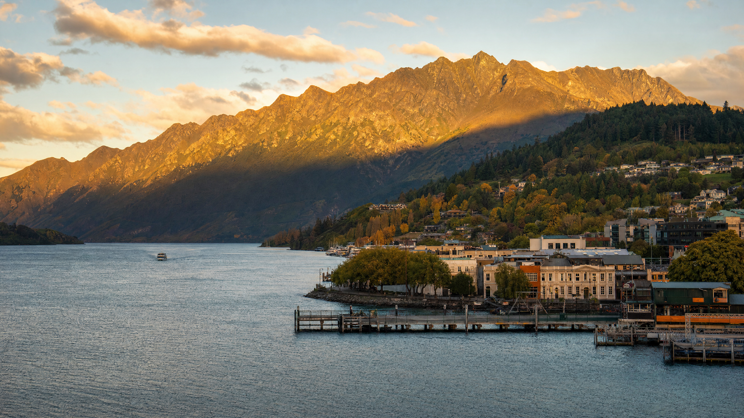 Fiordland planning image for local highlights, cultural context and New Zealand route planning