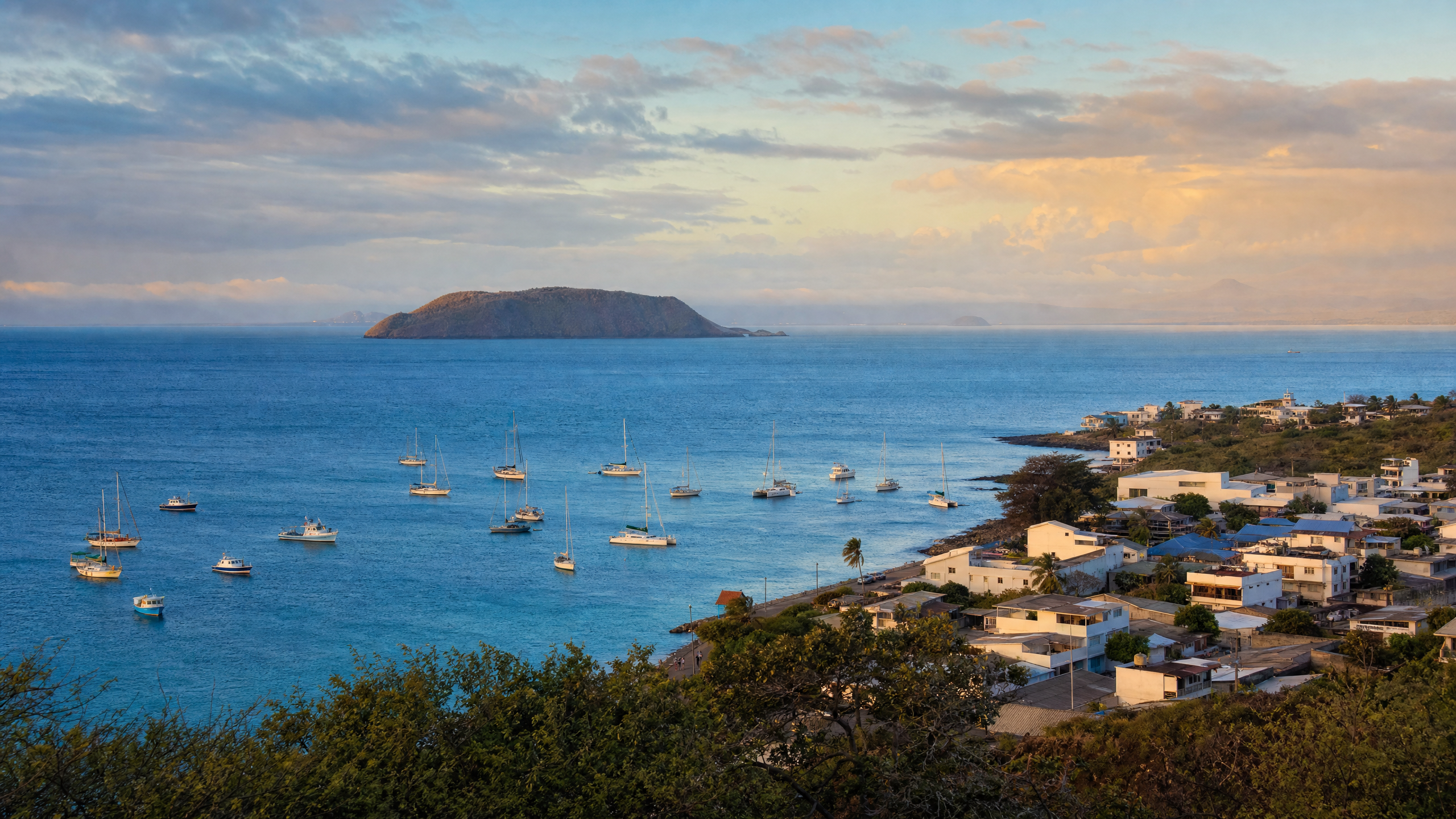 Gal?pagos Islands planning image for local highlights, cultural context and Ecuador route planning