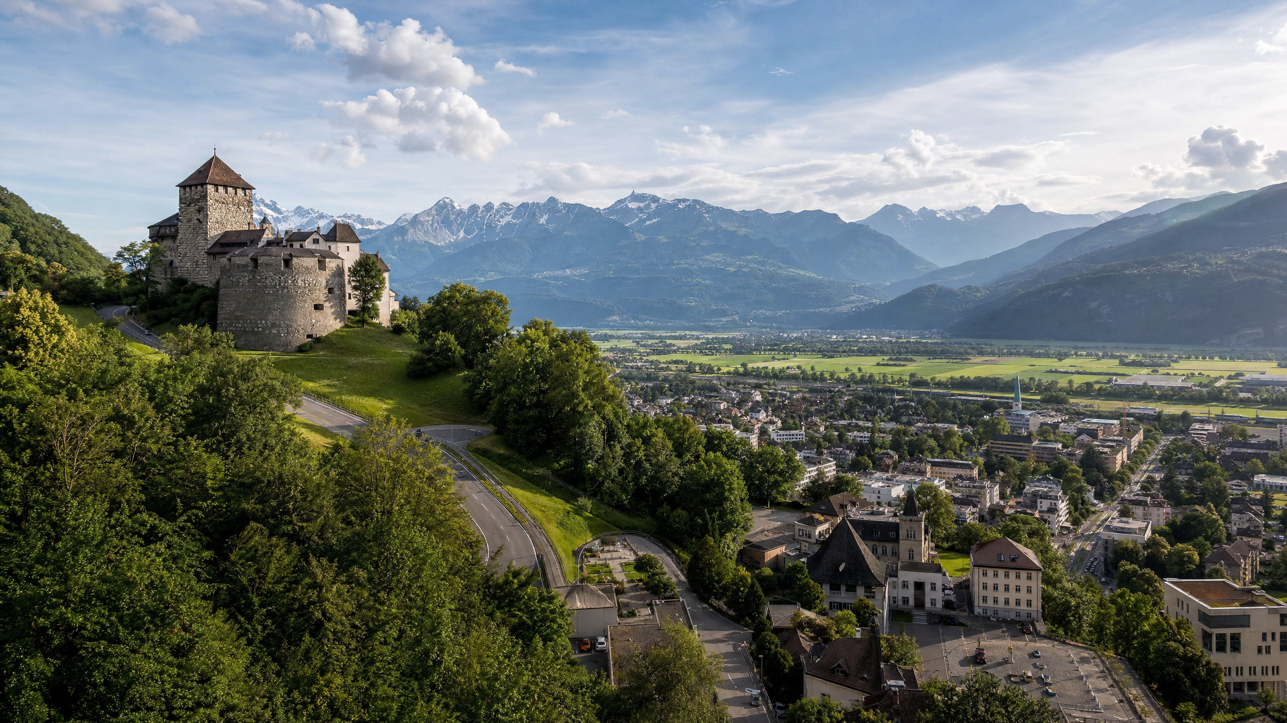 Vaduz planning image for local highlights, cultural context and Liechtenstein route planning