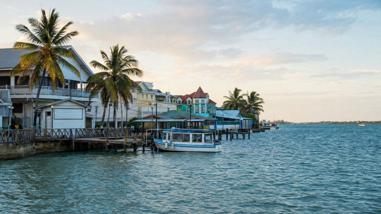 Belize City planning image for local highlights, cultural context and Belize route planning