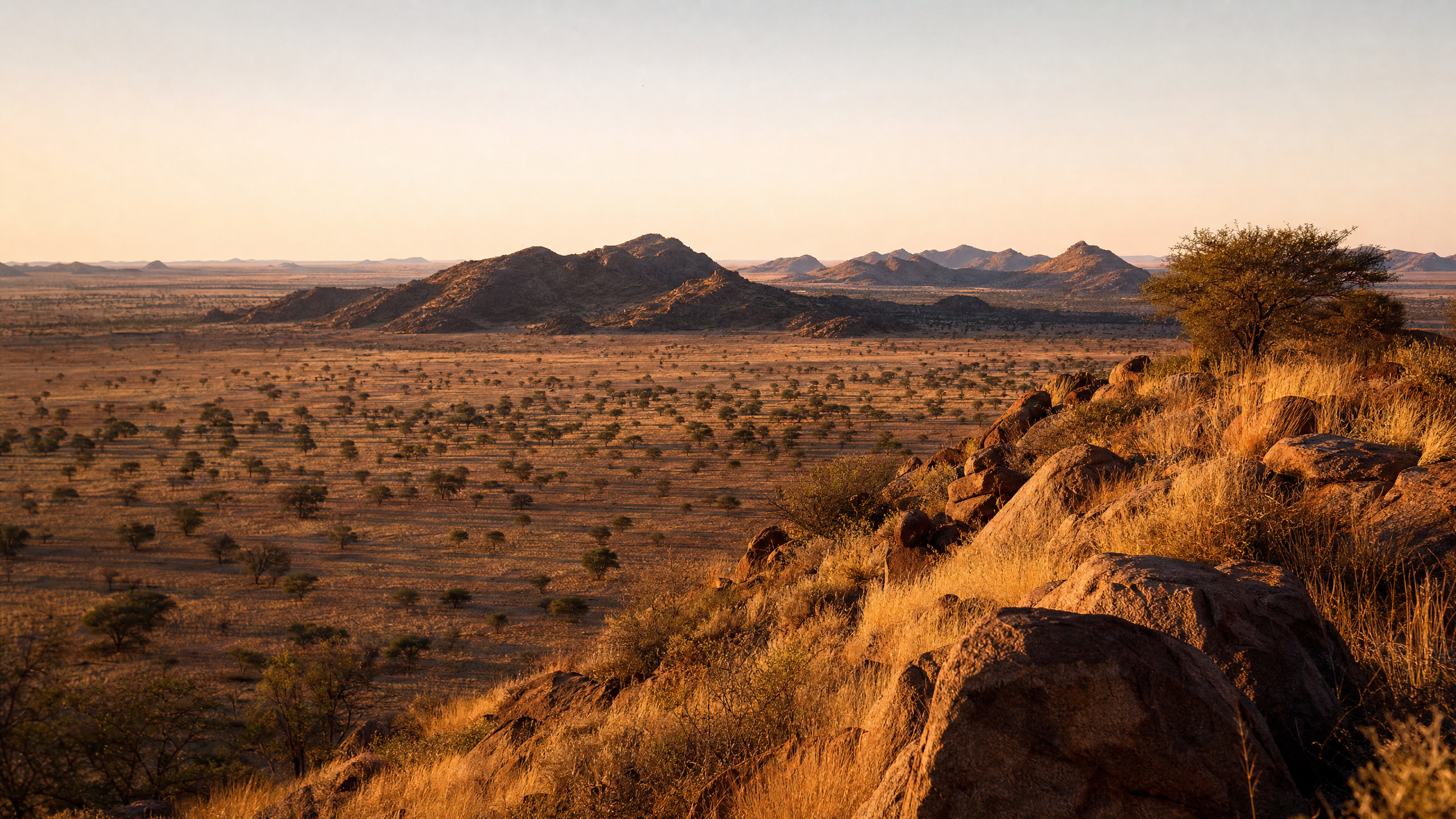 Central Kalahari planning image for local highlights, cultural context and Botswana route planning