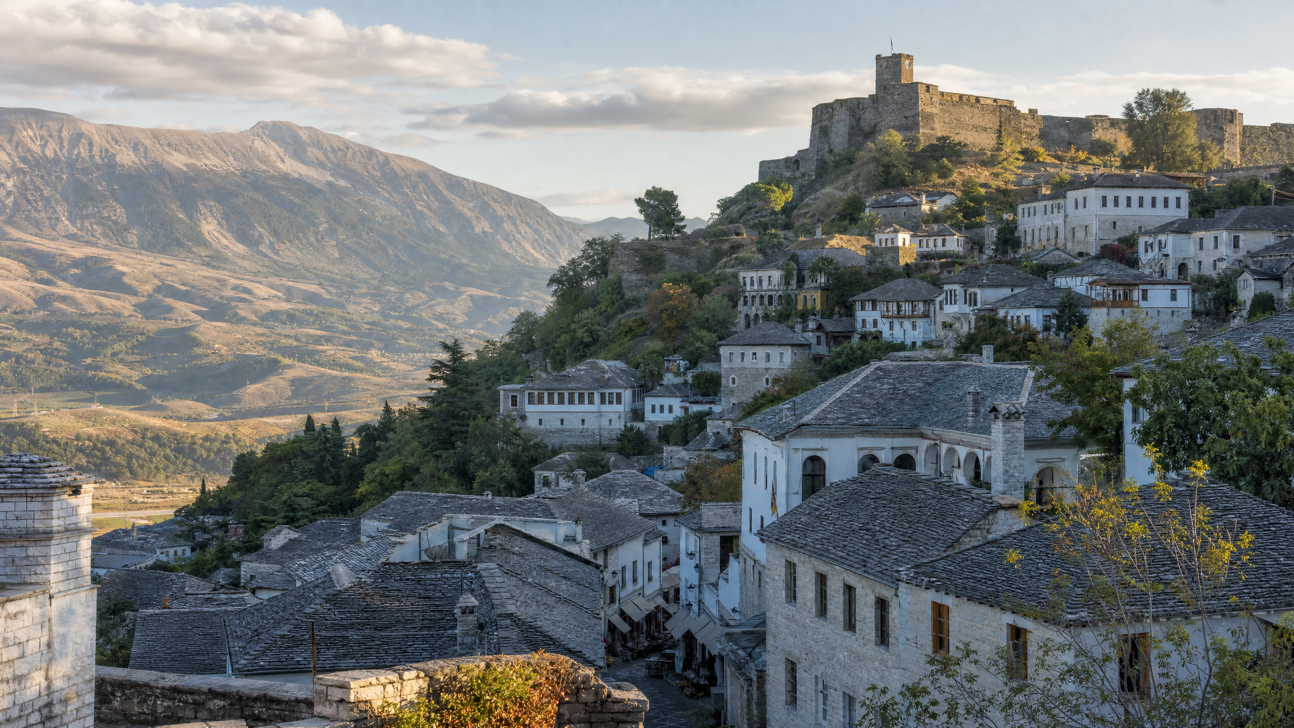 Gjirokast?r planning image for local highlights, cultural context and Albania route planning