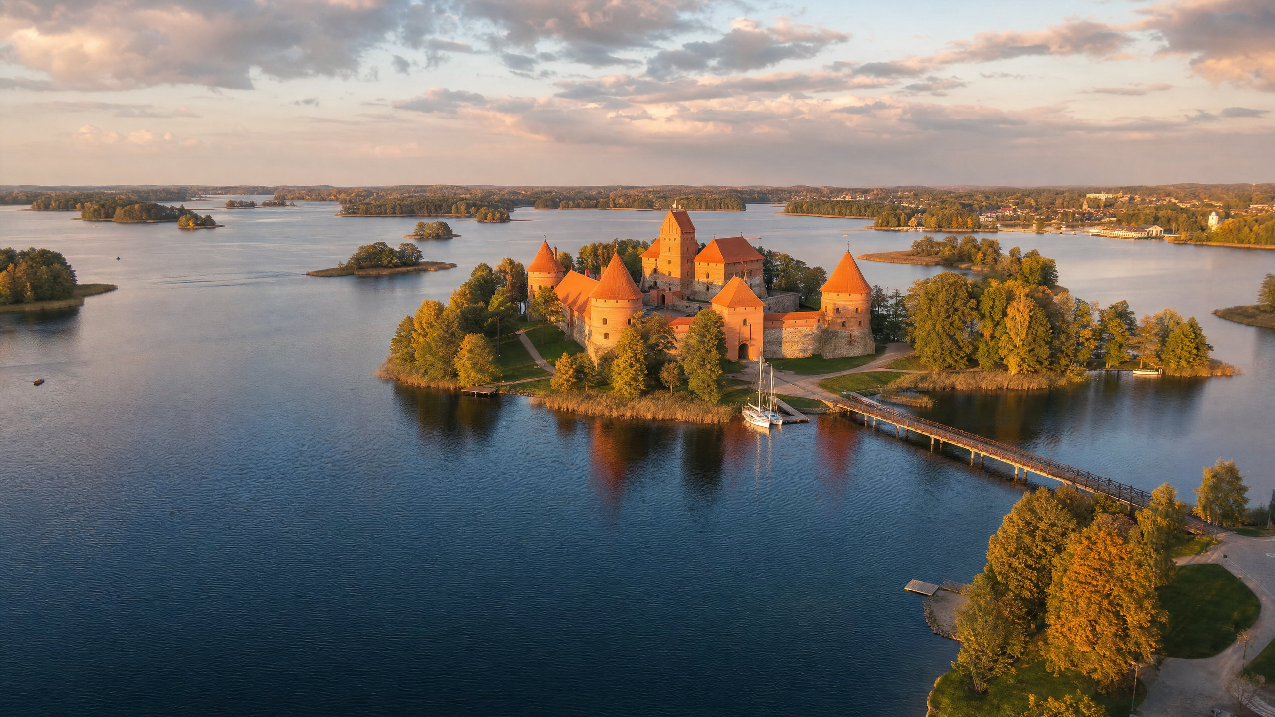 Trakai planning image for local highlights, cultural context and Lithuania route planning