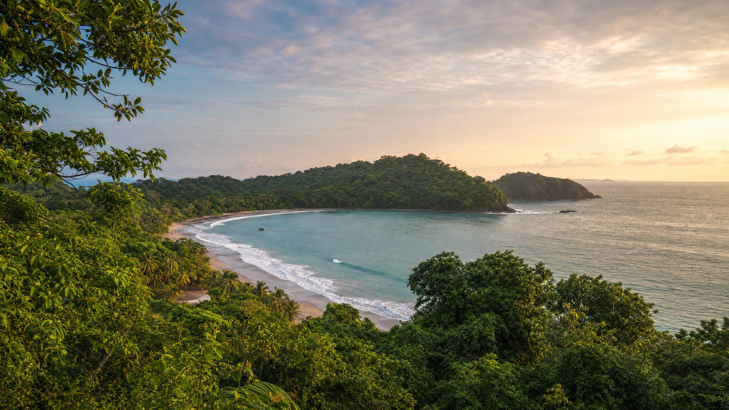 Manuel Antonio planning image for local highlights, cultural context and Costa Rica route planning