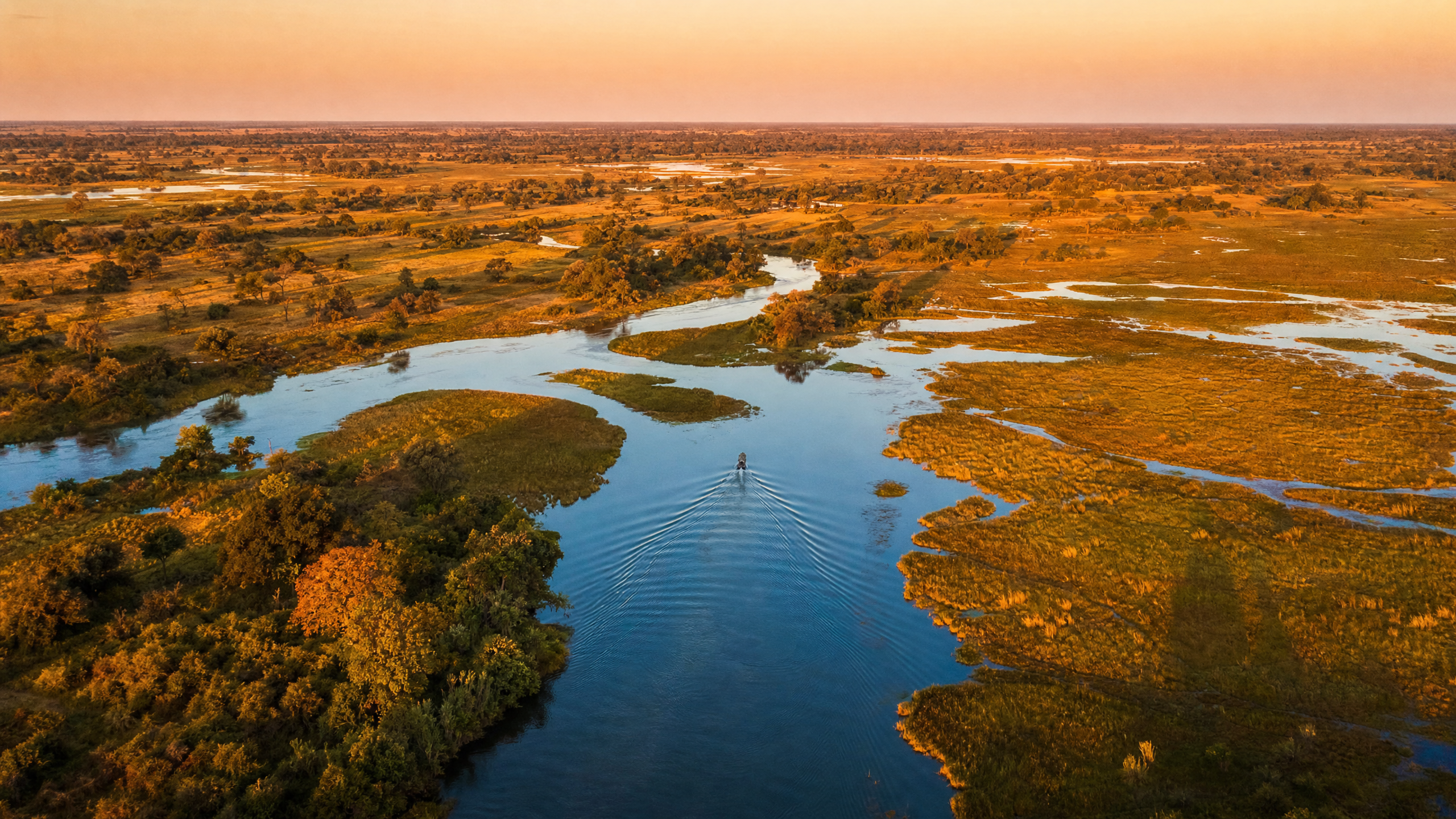 Maun and Okavango Delta planning image for local highlights, cultural context and Botswana route planning