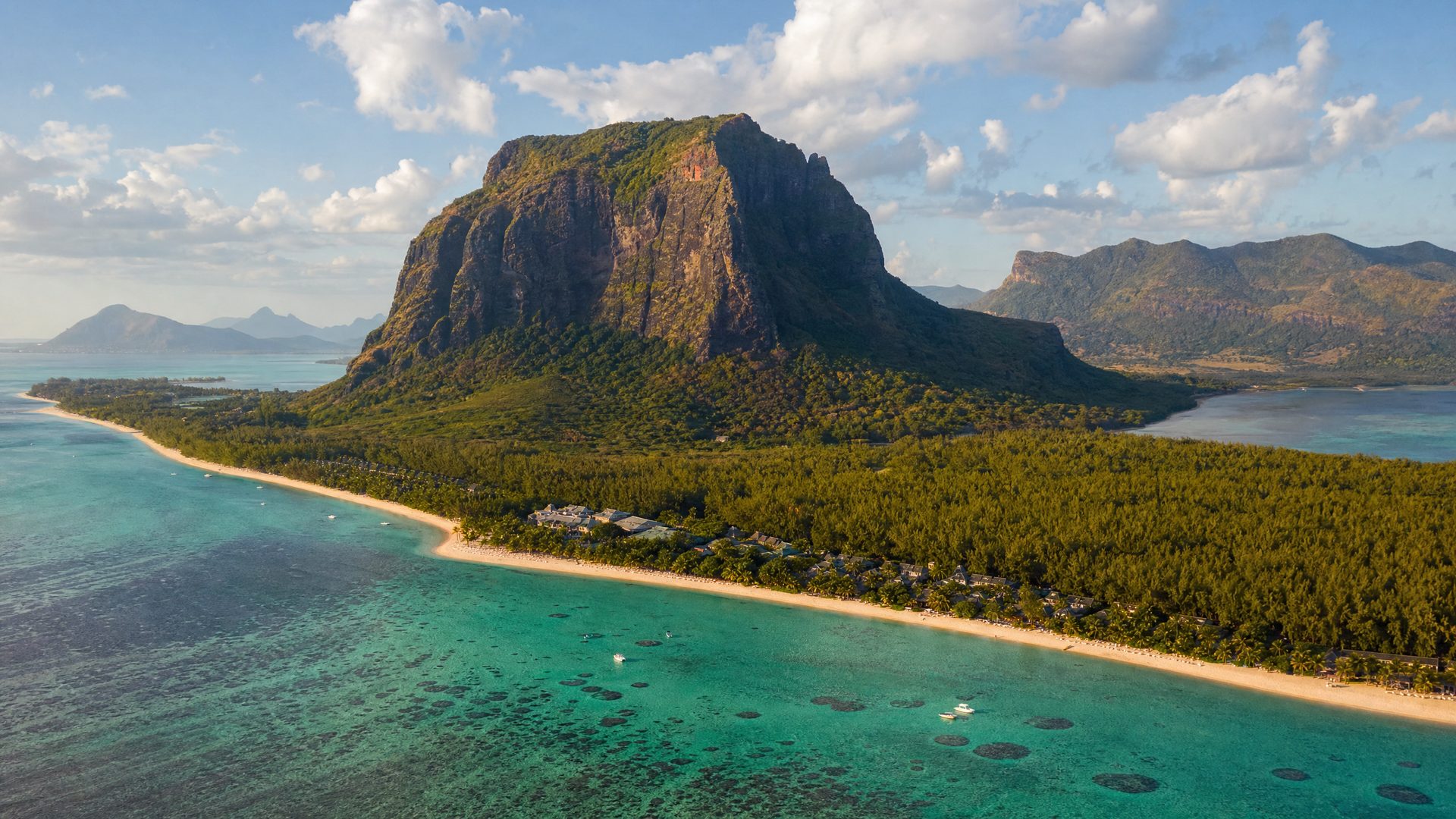 Mauritius country travel image for WorldFun planning