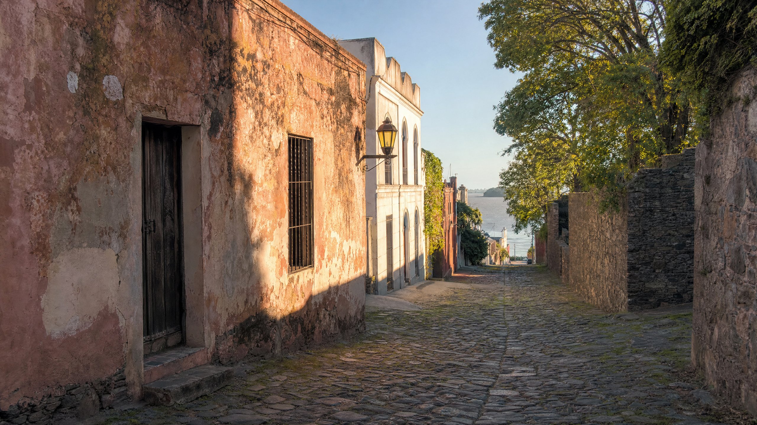 Uruguay country travel image for WorldFun planning